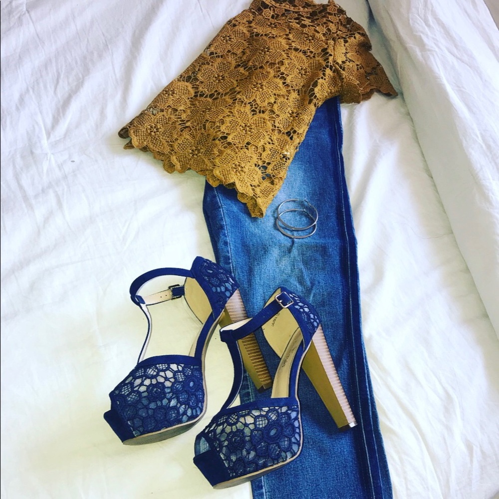 Royal Blue Lace 👠